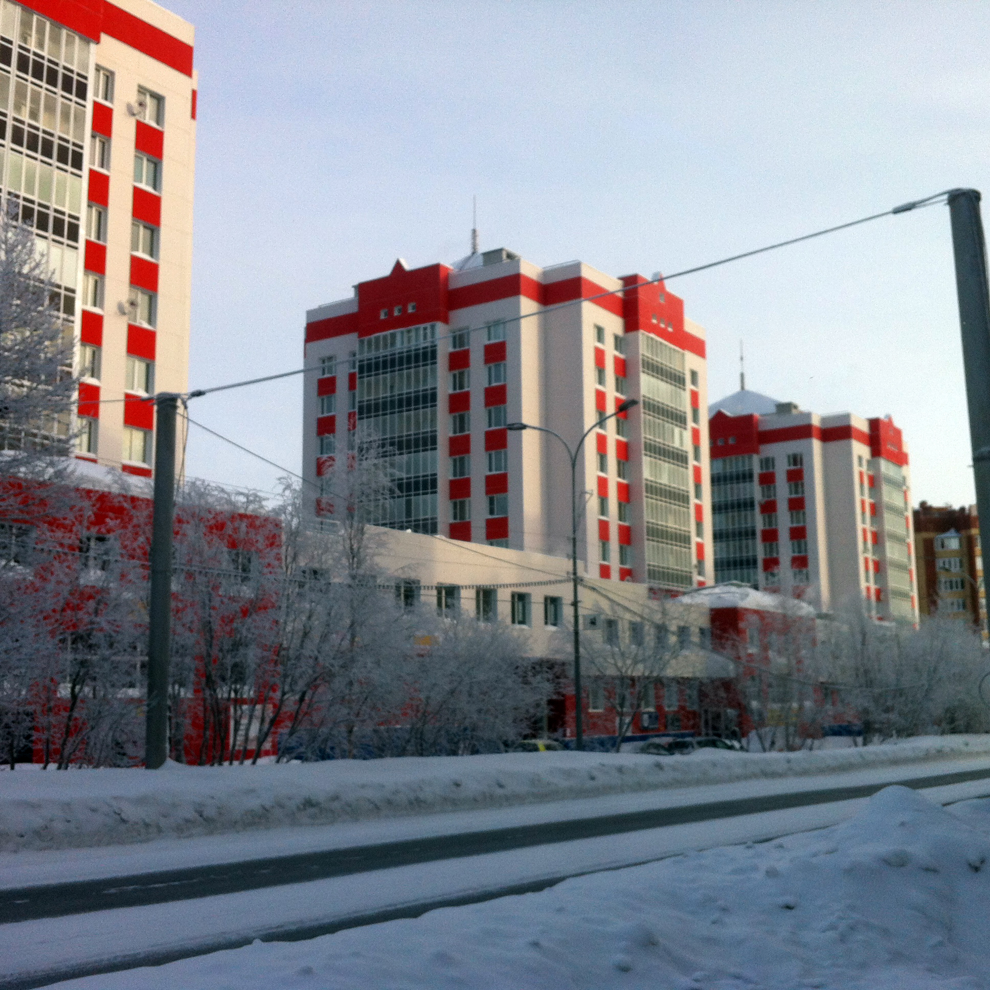 Г салехард ул республики. Салехард ул Республики 75. ТЦ корона Салехард. Тюменская область, Салехард, ул. Республики, 75а. Салехард 3 свечки.