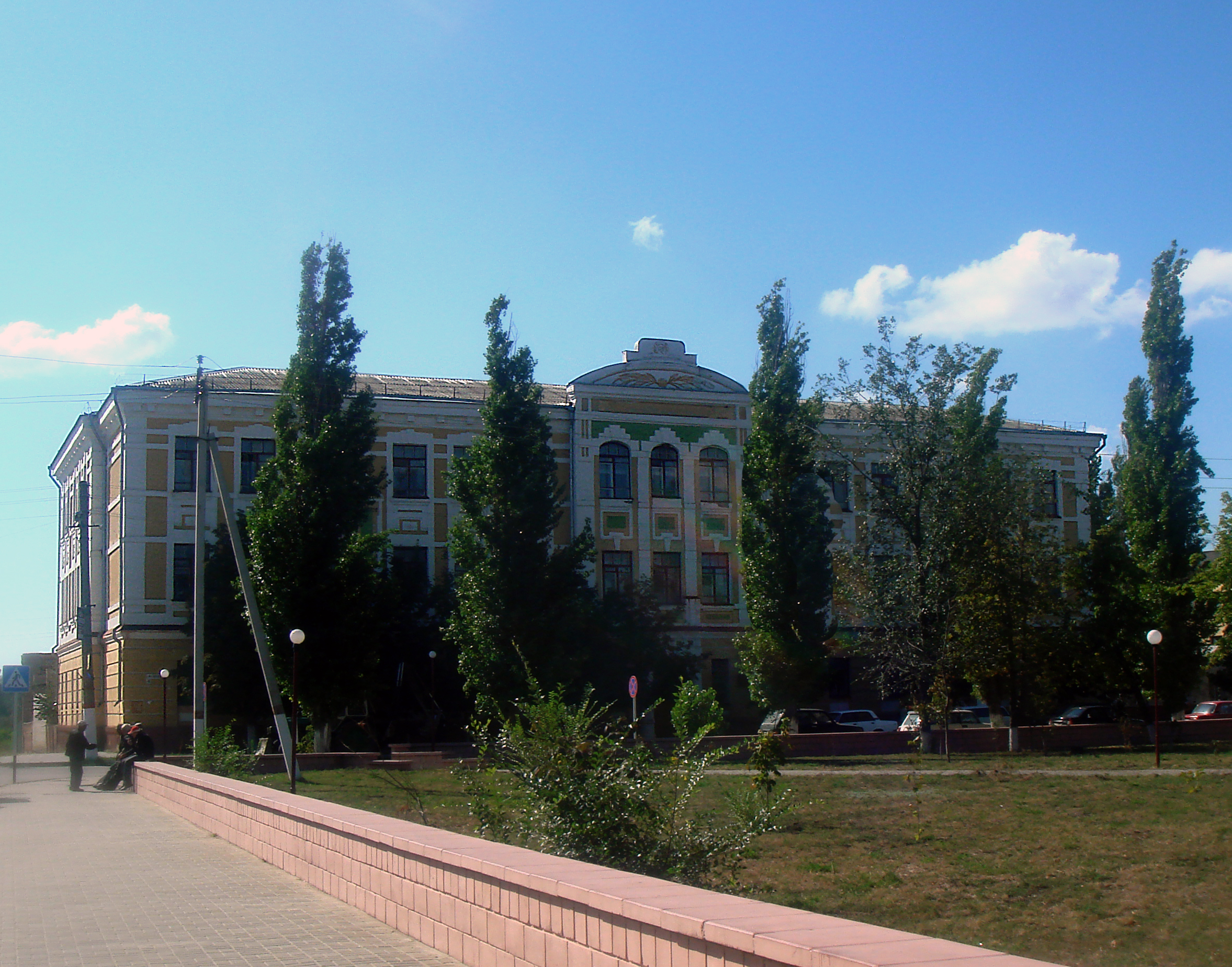 Гимназия Богучара