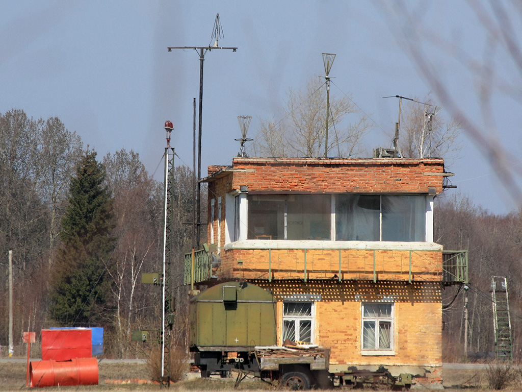 Аэродром клин. Г Клин 5 военный городок. Аэродром Клин-5. Стартовый командный пункт. СКП аэродрома.