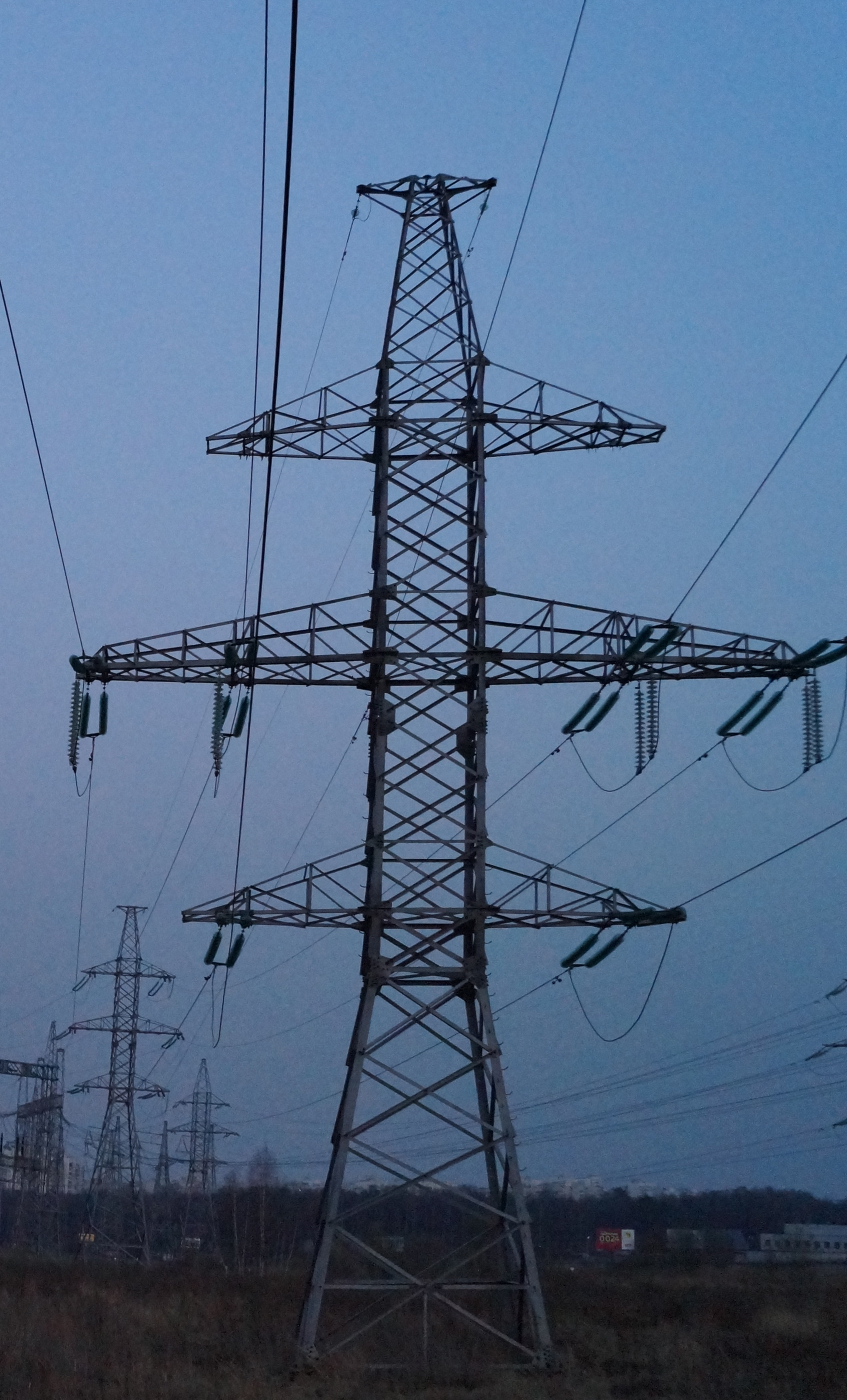 Деревянный телеграфный столб. Вышка лэп. Электрические столбы. Опора 220 кв, ячейковая. Л э п т.