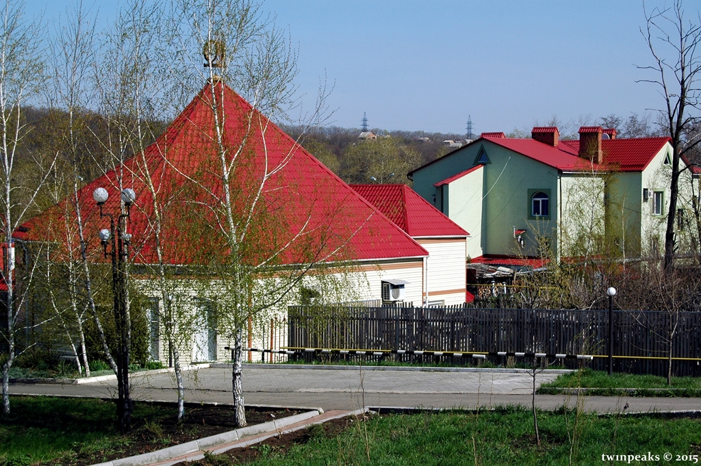 Кафе артемовский. Артемовск Омега. Артемовск гостиница Украина. Гостиница Бахмут. Отель Омега Бахмут.