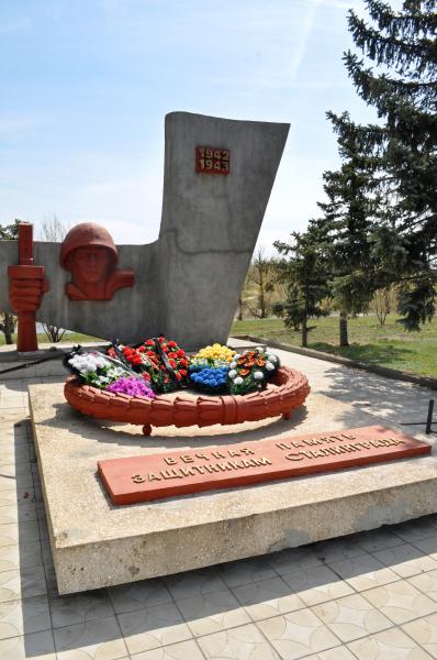 Погода кузьмичи волгоградская обл. Городищенский р-н, п. Кузьмичи, Братская могила. Посёлок Кузьмичи Волгоградской области. Поселок Кузьмичи Городищенский район Волгоградская область. Пос Кузьмичи Городищенского района Волгоградской области.