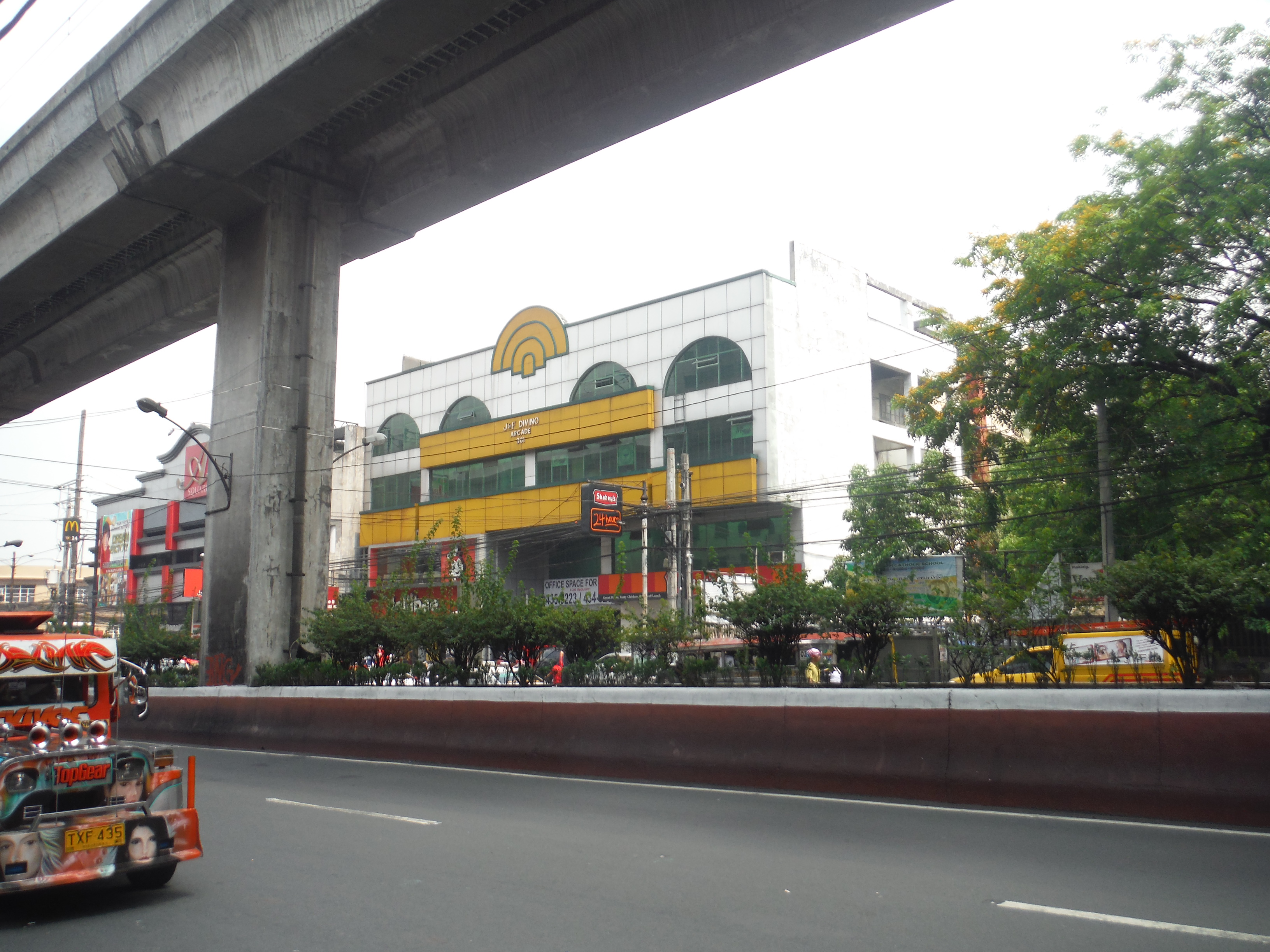 J & F Divino Arcade - Quezon City