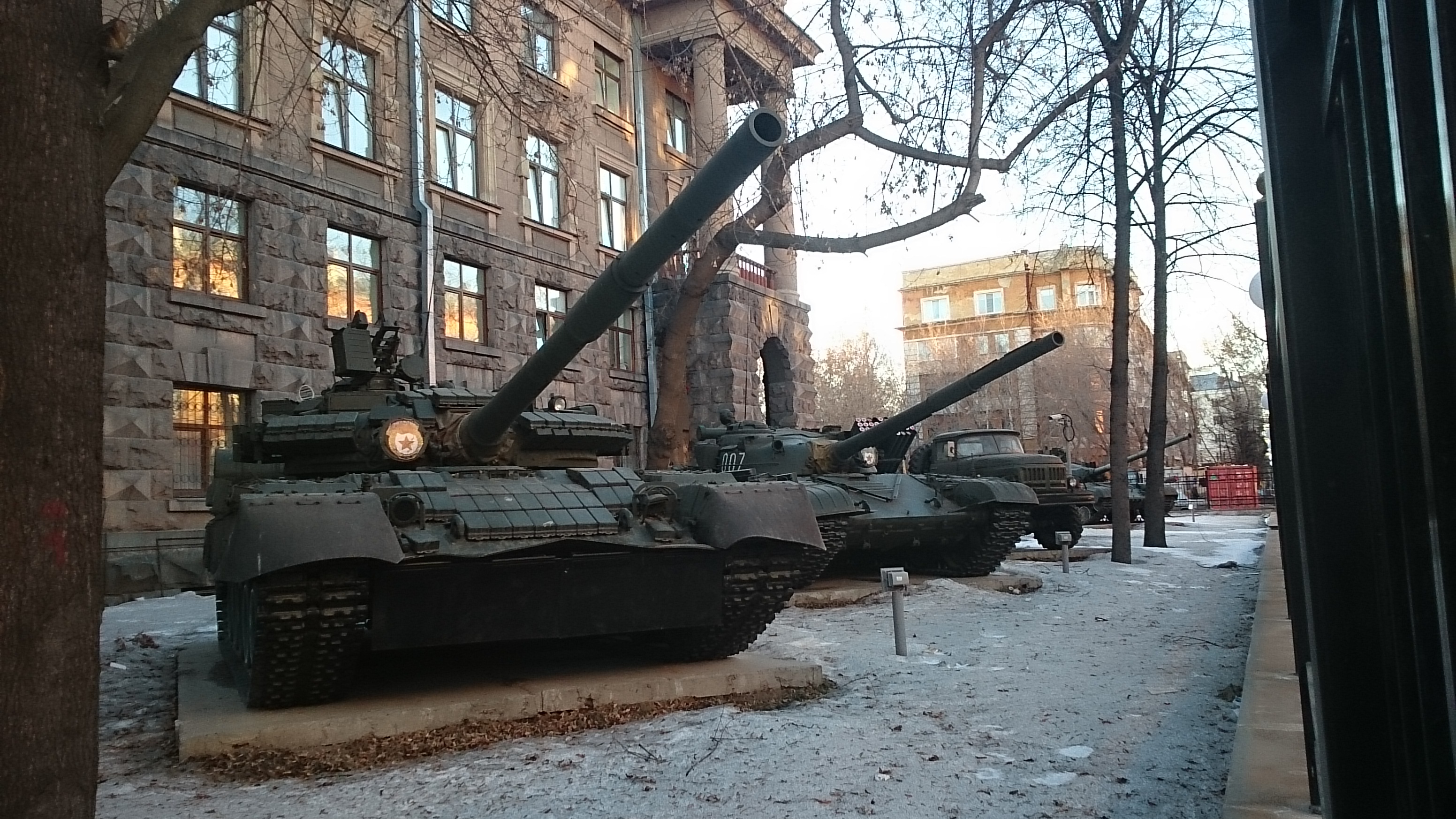 Ближайшие города: