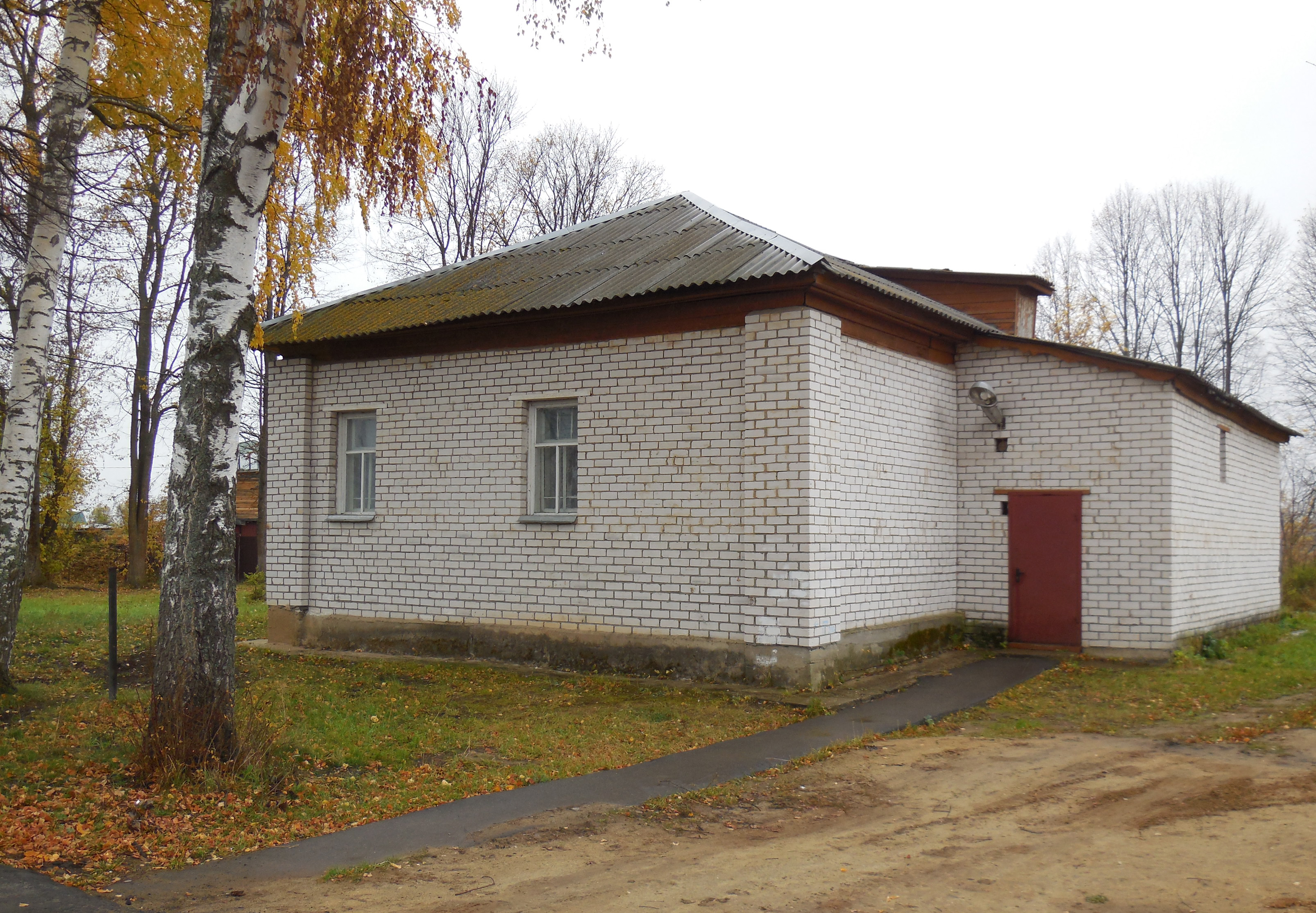 Поселок луговой. Пос Луговая Московская область. Дом культуры поселка Луговое. Гостиница поселок Луговой. Посёлок Луговой Приморского района.