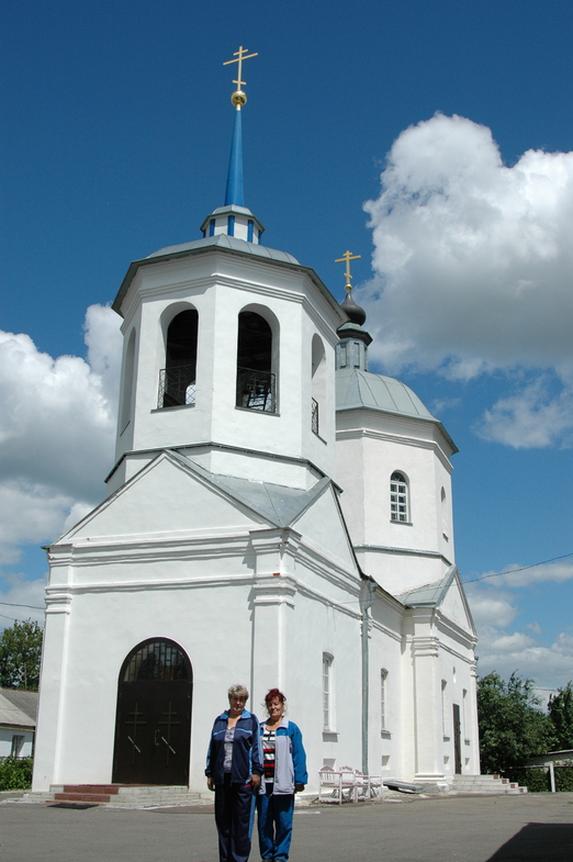 Глазуновка. Храм Глазуновка. Городское поселение Глазуновка. Храм в п Глазуновка Орловской области. Храм Рождества Пресвятой Богородицы в Ленино лип.обл.