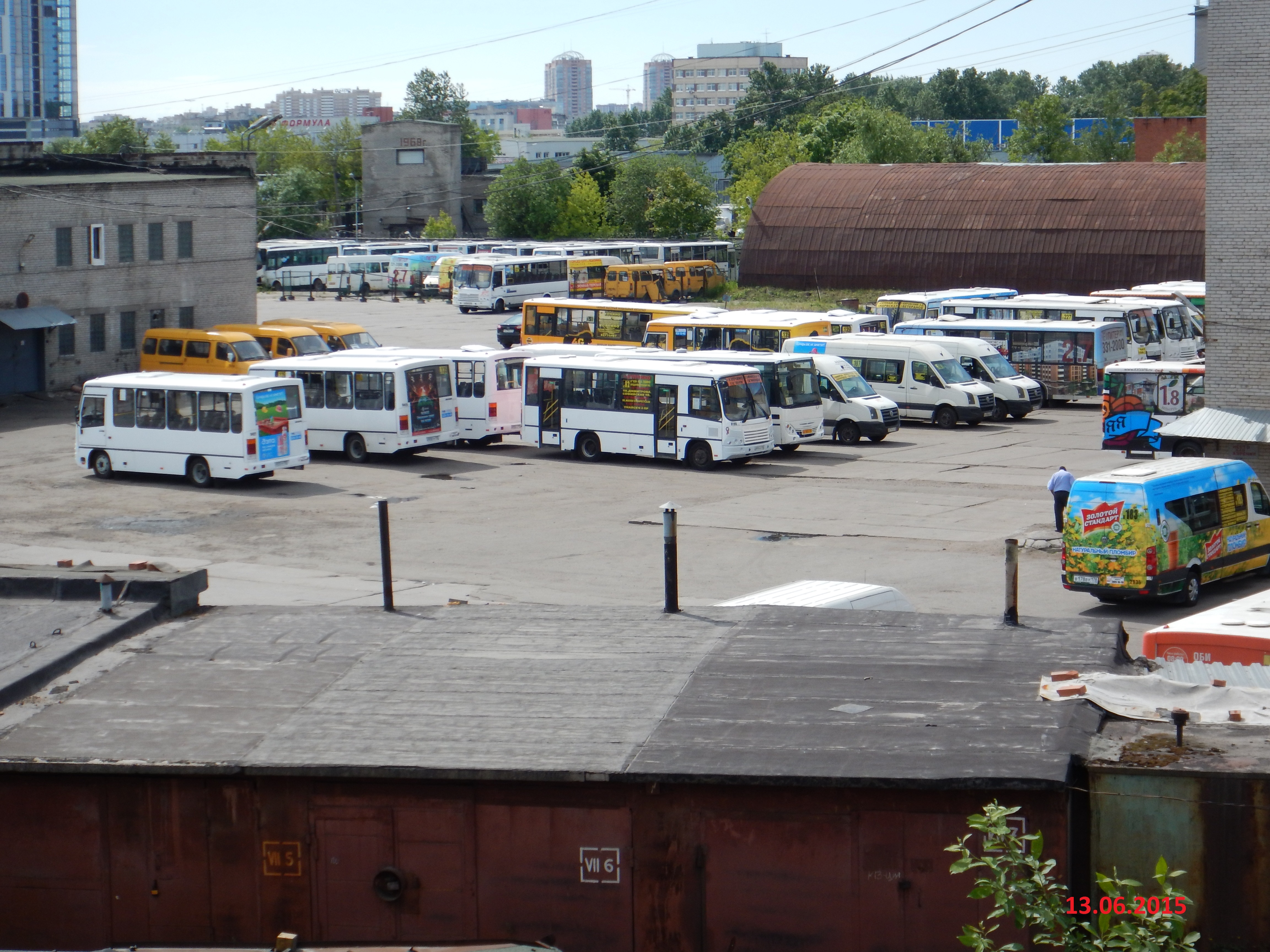 Автобусы кировский завод. Салова 48 ПИТЕРАВТО. ООО ПИТЕРАВТО СПБ. Автопарк ООО 