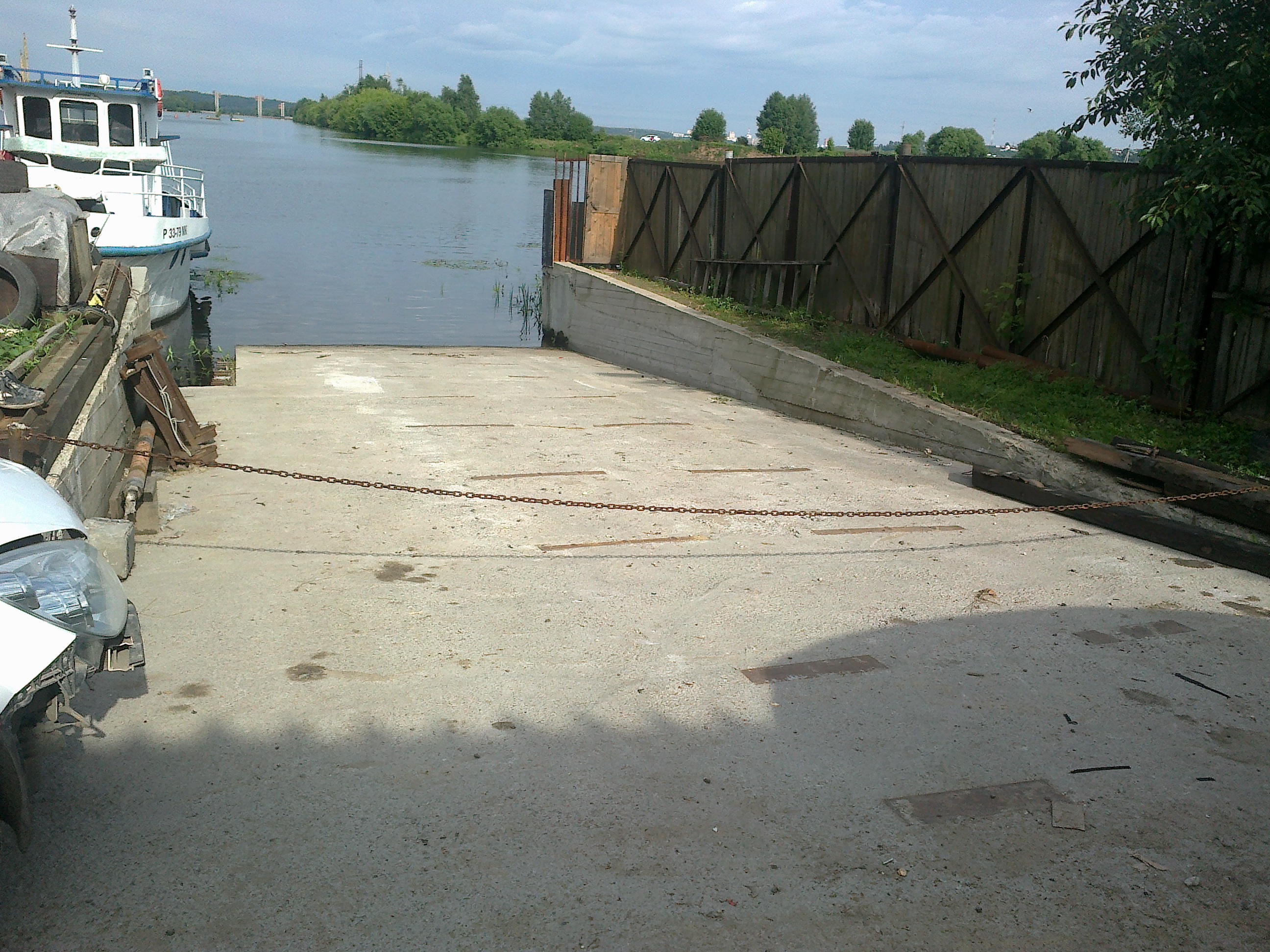 Слип бетонный для спуска лодки на воду