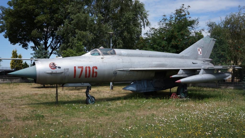 Mikoyan-Gurevich MiG-21R - Sochaczew