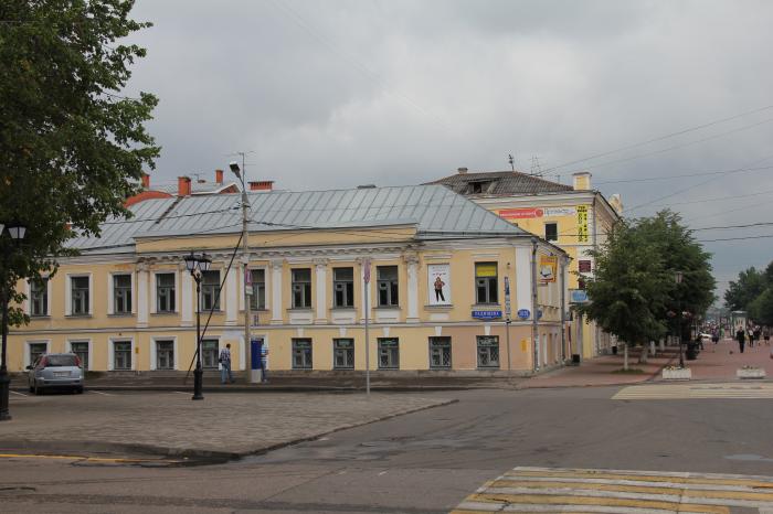 Военкомат тверь. Трехсвятская 38 Тверь военкомат. Тверь улица Трехсвятская 32. Тверь, Трёхсвятская улица, 32. Трехсвятская Тверь 2000.