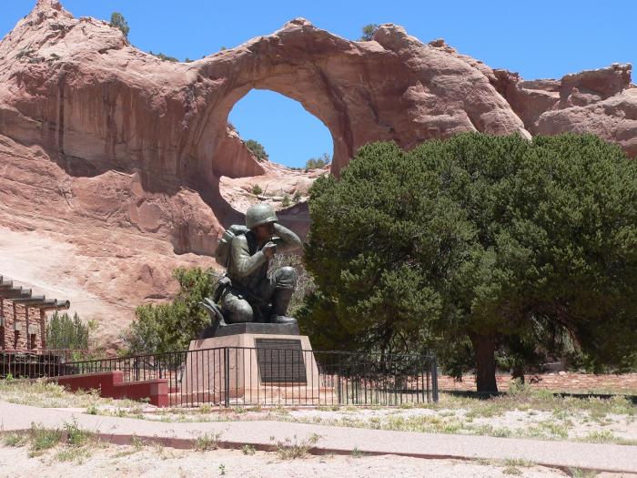 Window Rock natural bridge Window Rock, Arizona