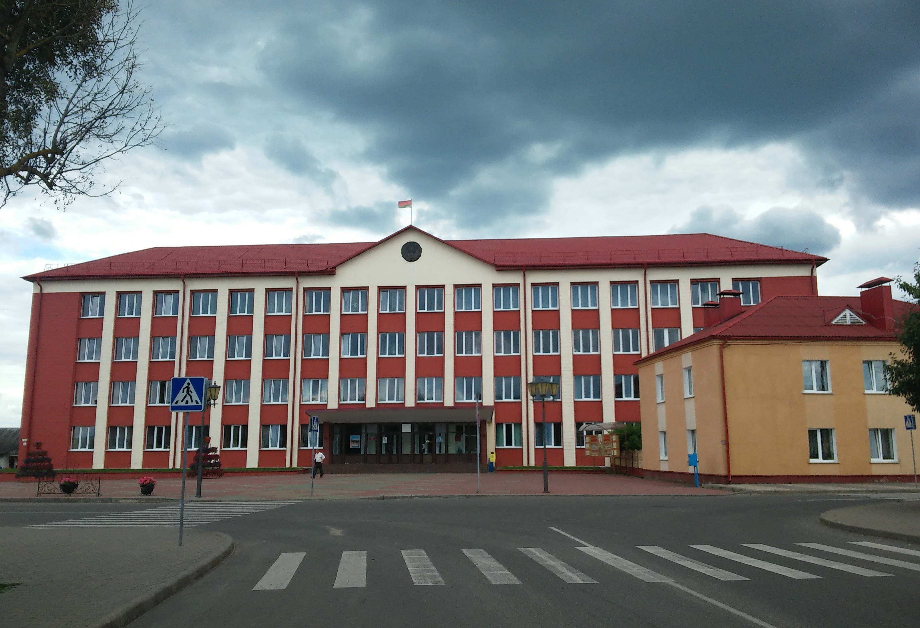 исполком щучин. дом исполкома могилев. районный исполком. город клецк беларусь. здание мингорисполкома.