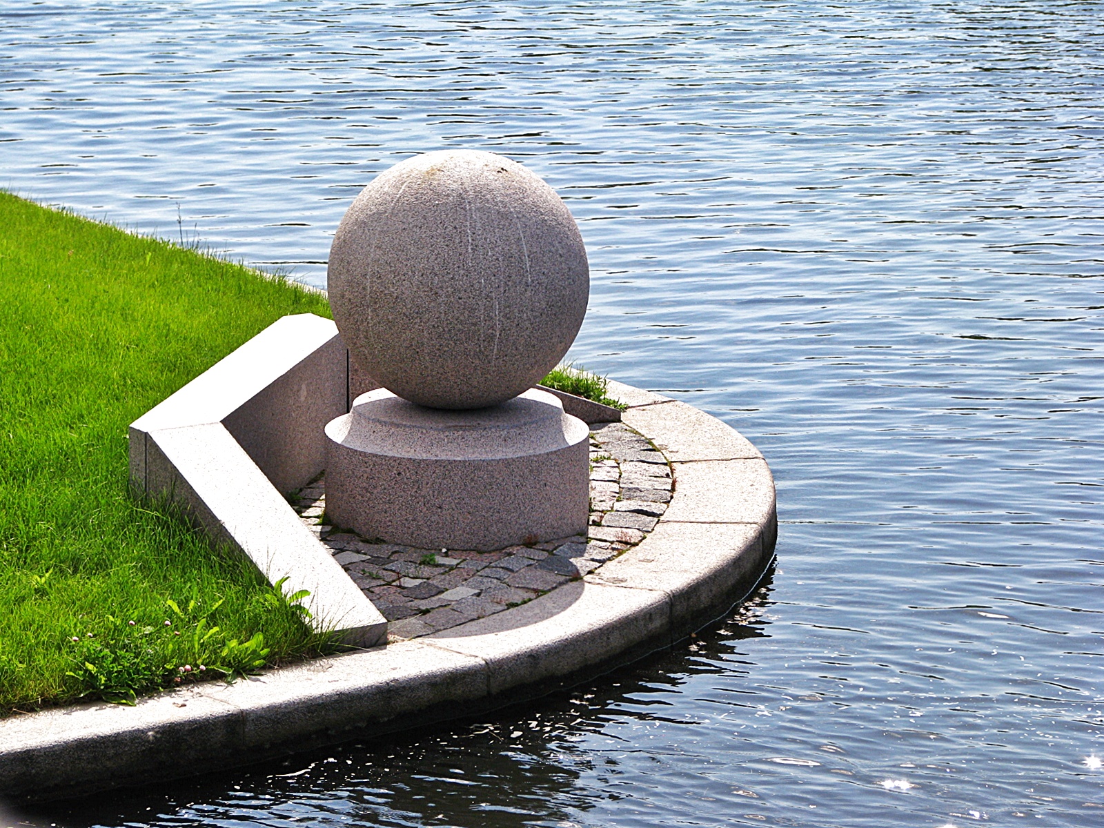 гранитовая набережная петербурга. ростральные колонны васильевский остров. набережная реки невы. гранитные набережные петербурга. гранитный санкт петербург.