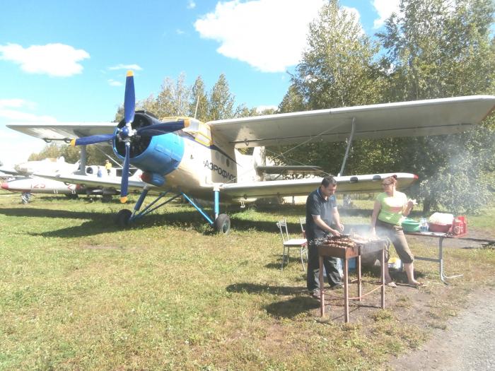 Самолет ульяновск питер. АН 2 Ульяновск. Звено ан2 Галич. СССР-29316 АН-2 Ульяновск. Учебные самолеты в Ульяновске.