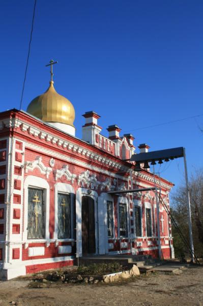 Храм новомучеников и исповедников российских в кучино. Храм в с Елшанка Саратовской области. Храм новомучеников Елшанка Саратовская обл. Храм новомучеников и исповедников российских село Елшанка. Храм новомучеников и исповедников российских Волжск.