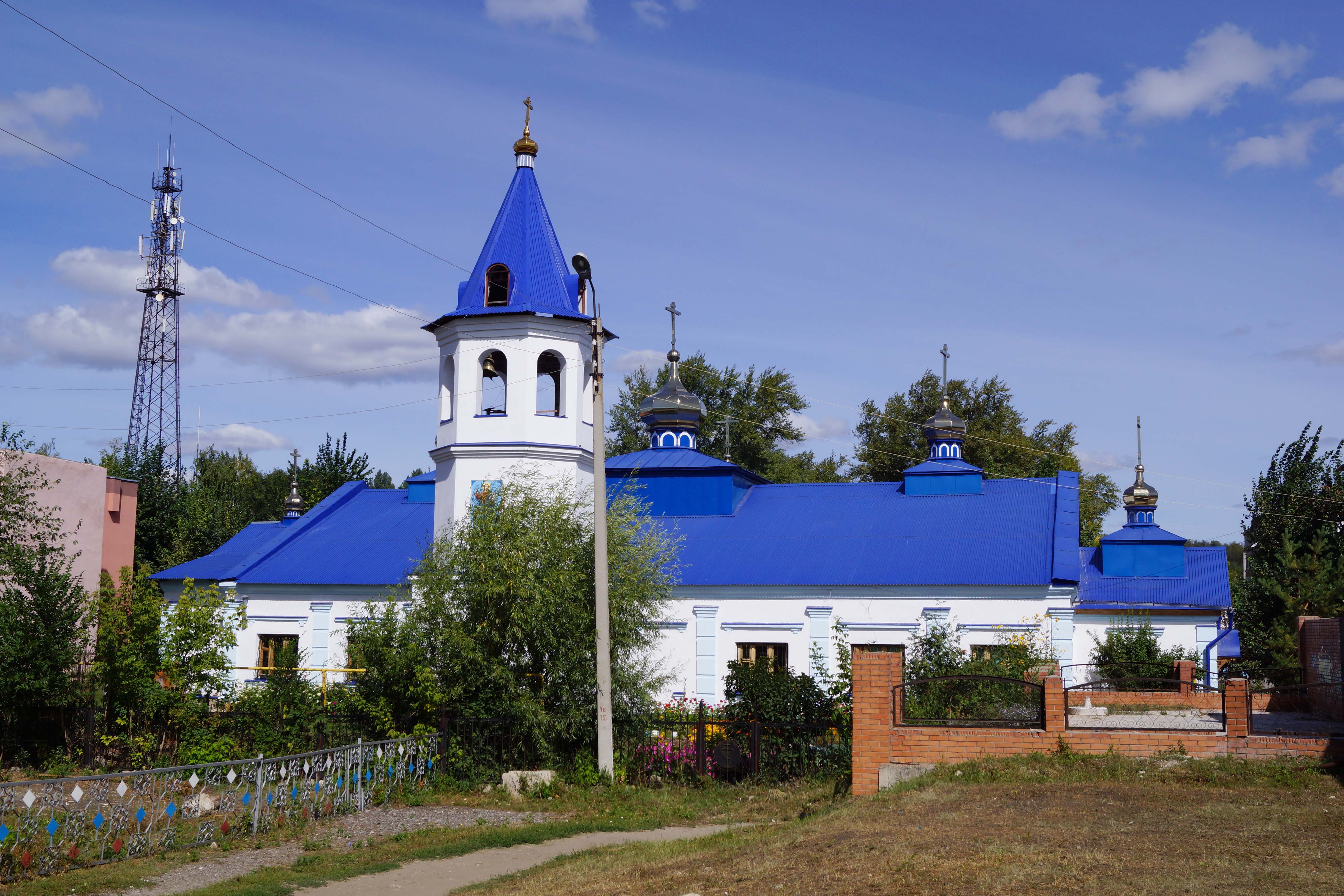 Погода мирный самарская область на 10 дней. Храм Покрова Пресвятой Богородицы в Мирном. Церковь в Мирном Самарская область. Посёлок Мирный Красноярский район Самарская область. Храм Покрова Пресвятой Богородицы в Мирном Самарской области.