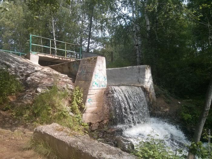 Старатели тагила. Водопад на Старателе Нижний Тагил. Верхневыйский водопад в Нижнем Тагиле. Водопад поселок Старатель Нижний Тагил. Водопад около Нижнего Тагила.