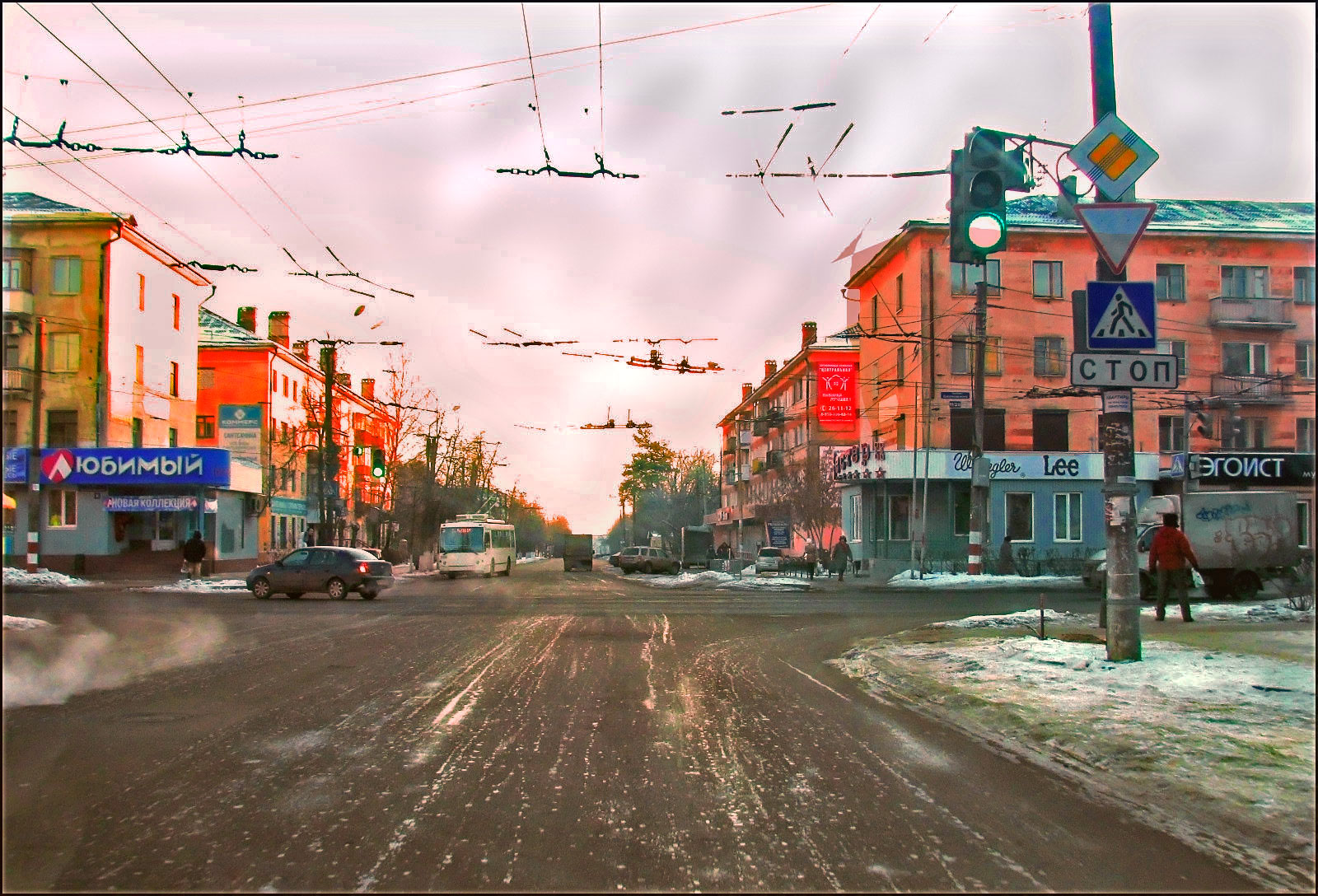 Дзержинск нижегородская область циолковского. Перекресток Дзержинск Циолковского. Улица Циолковского Дзержинск. Дзержинск Нижегородская область улица Циолковского. Главная улица Циолковского города Дзержинск.