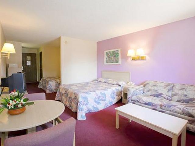 Aloha Beach Resort Suites Lake Delton