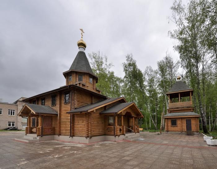 Церковь луки москва. Храм Луки Крымского в Обнинске. Храм святителя Луки Крымского Магнитогорск. Обнинск храм свт. Луки Войно-Ясенецкого. Храм свт. Луки (Войно-Ясенецкого) в г. Красноярск.