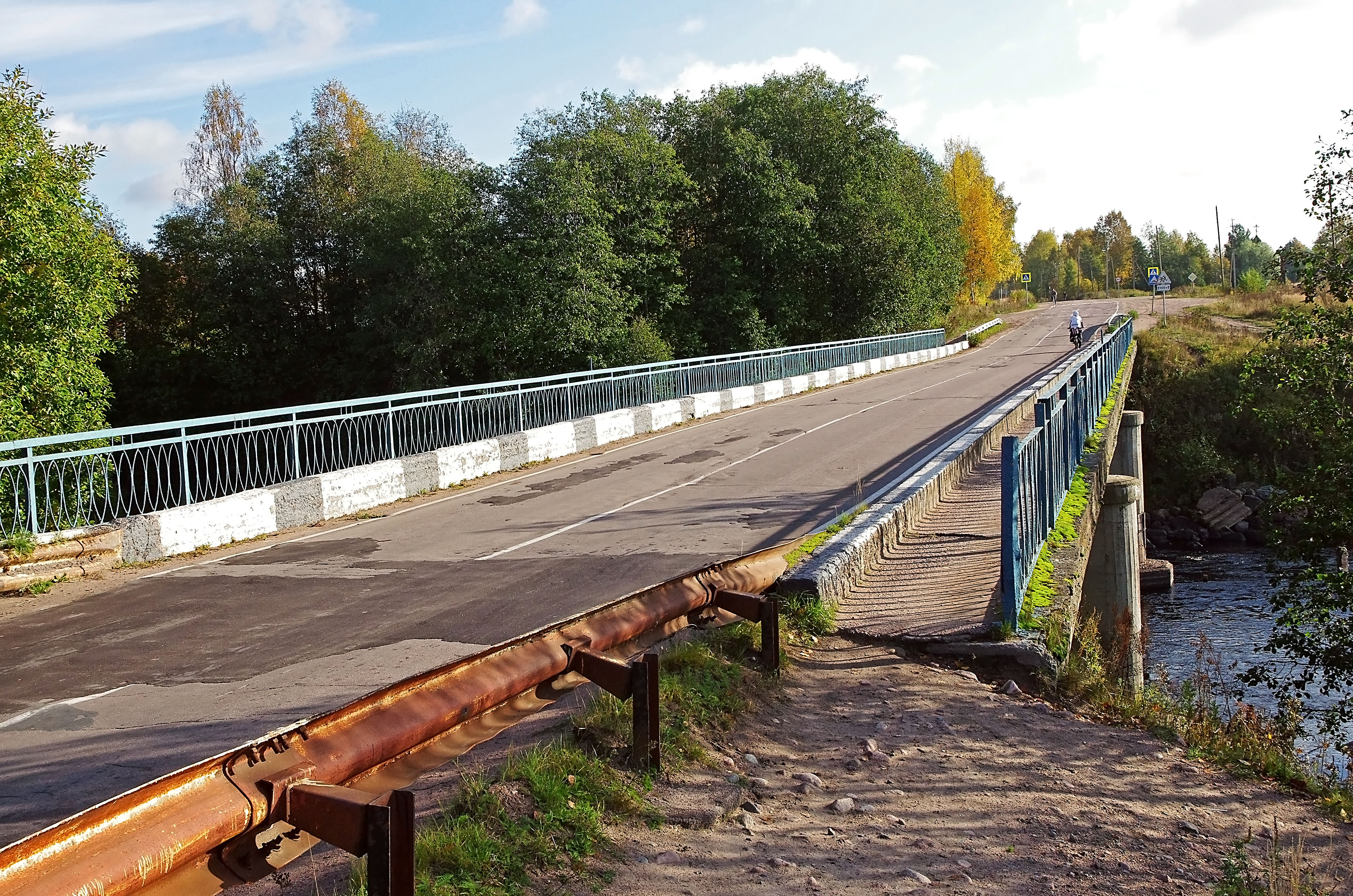 мост через реку неман в мотевичах. автодорожный мост через реку. иртыш в тобольске с жд моста. автодорожный мост через реку. грааповский мост.
