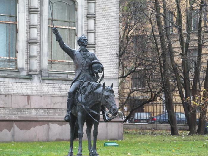 Памятник суворову петербург. Памятник Суворову в Санкт-Петербурге памятники Санкт-Петербурга. Памятник Александру Суворову в Санкт-Петербурге.