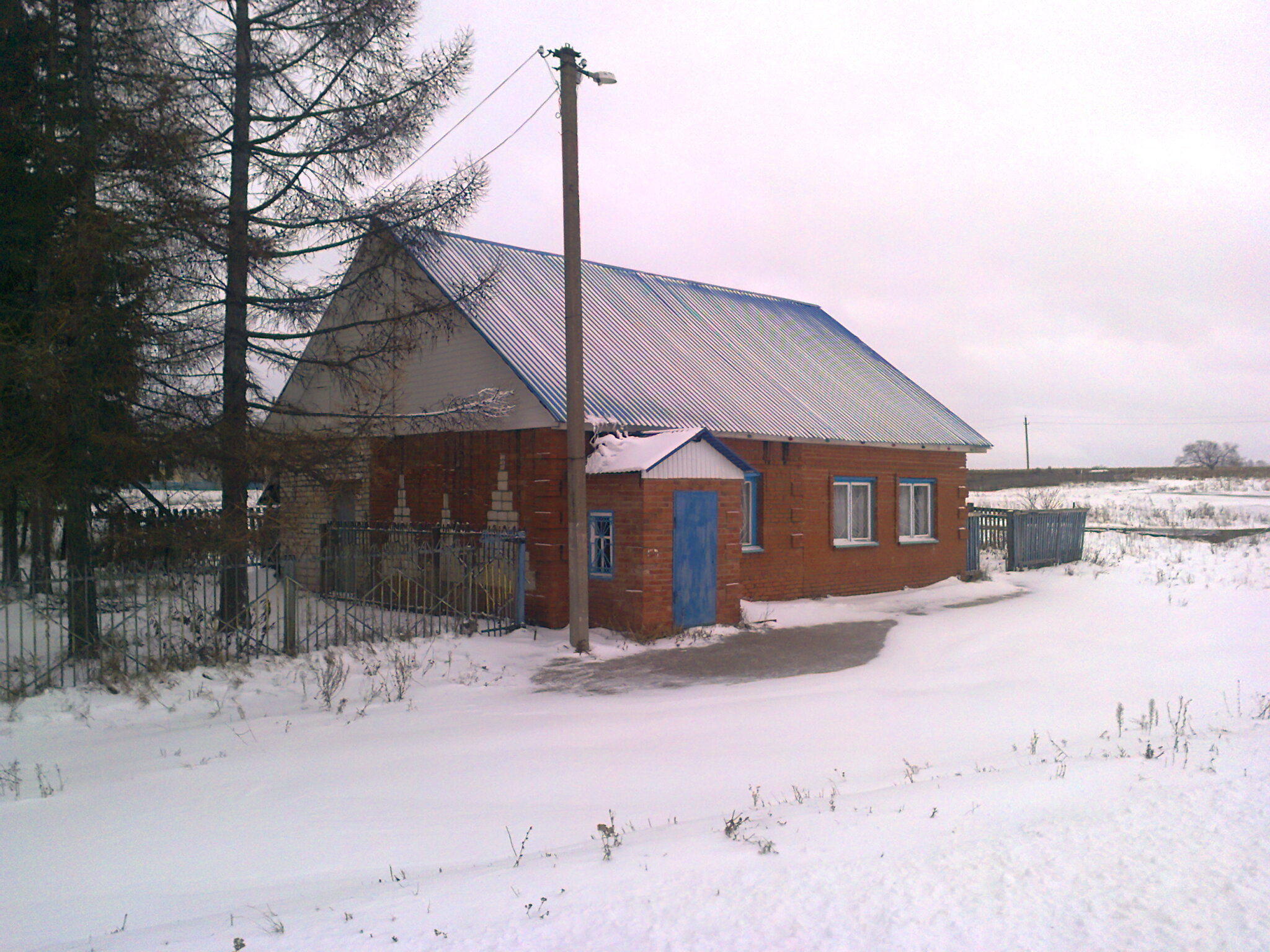 Село красный зилим. Село Зилим Караново. Зилим Караново Гафурийский район. Кафе Зилим Каран Гафурийский район. Зилим Караново дом.