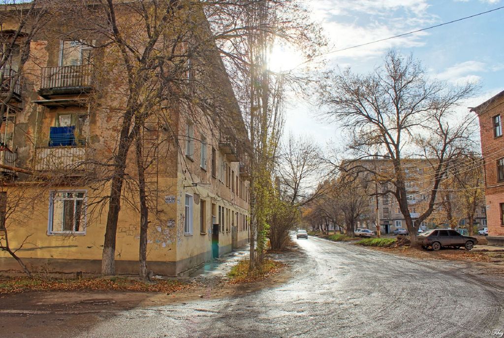 Фото энгельса 1. Энгельс улица Энгельс-1. Энгельс 1 28. Микрорайон Энгельс 1 дом 28. Г.Энгельс ул.Горького,28.