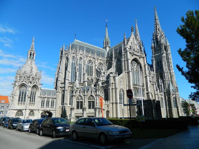 iglesia-de-san-pedro-y-san-pablo-oostende-ostende