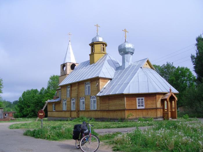 Храм патриарха иова. Иово Тихонская Церковь Андреаполь. Деревянный храм Иова и Тихона Андреаполь. Андреаполь город в Тверской области. Андреаполь военный городок.