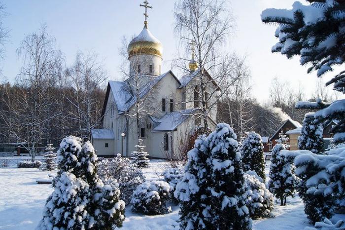 Храм Георгия Победоносца зимой