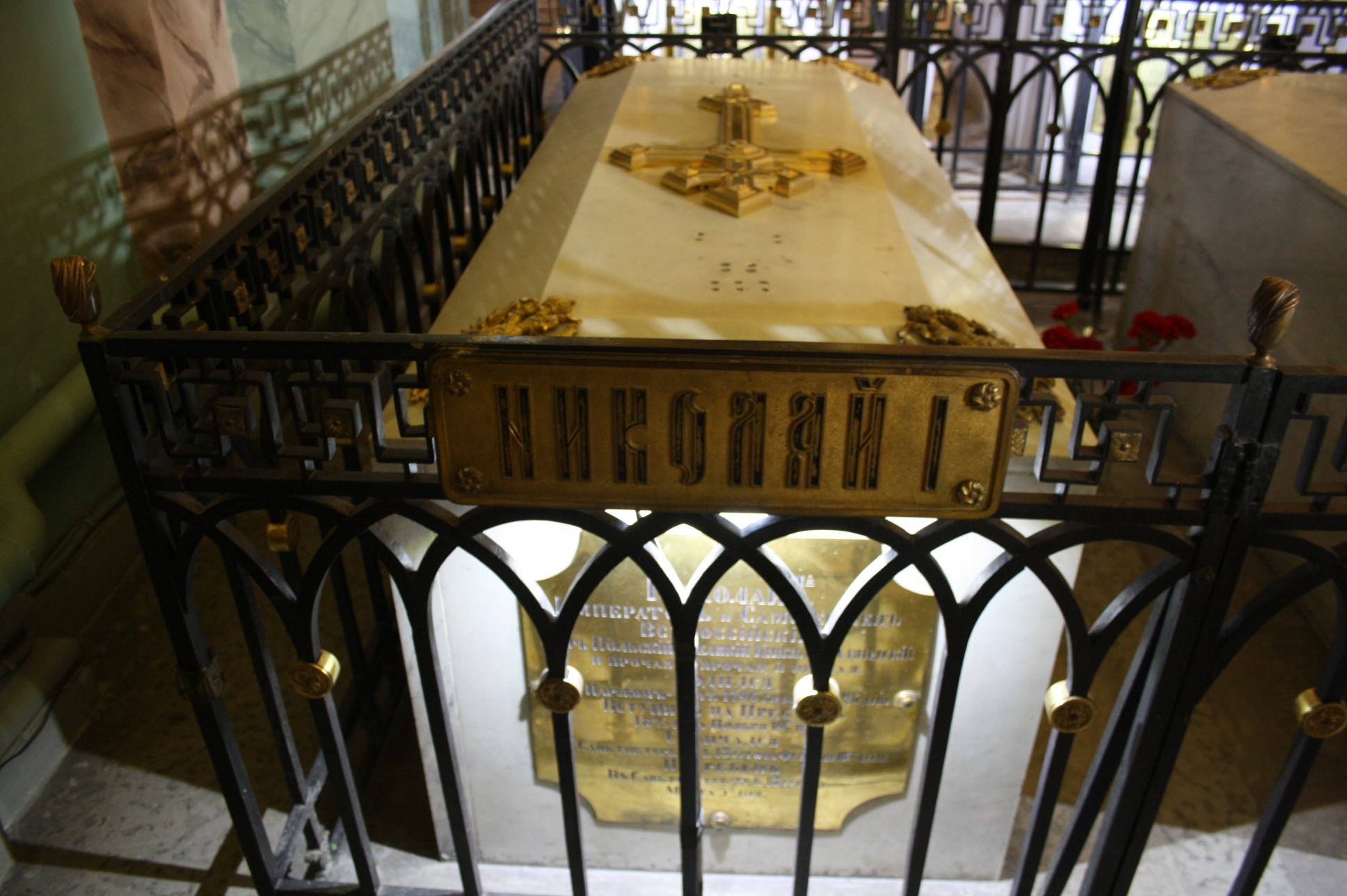 Кто похоронен в петропавловской
