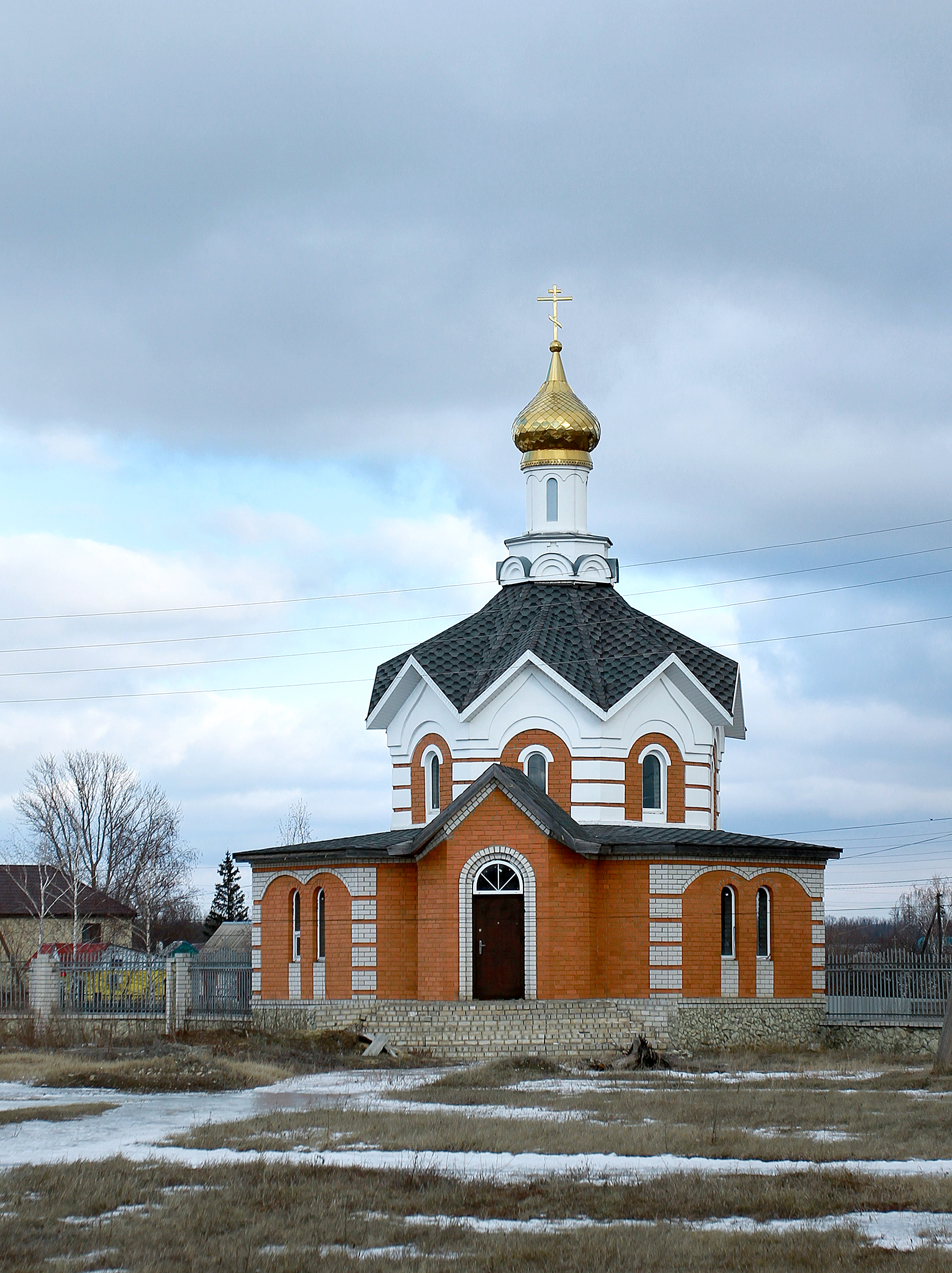 Погода новониколаевский п мирный. Хутор Новониколаевский Церковь. Новониколаевский Волгоградская часовня. Церковь Архангела Михаила в РП Новониколаевский Волгоградской.