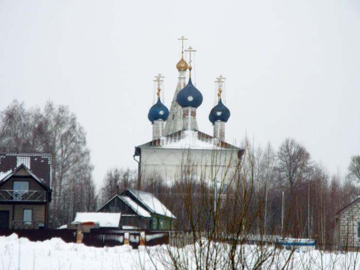 Лучинское дмитров. Церковь Иоакима и Анны Лучинское. Лучинское Церковь Ярославль. Церковь Иоакима и Анны Ярославль. Село Лучинское Ярославле храм Иоакима и Анны.