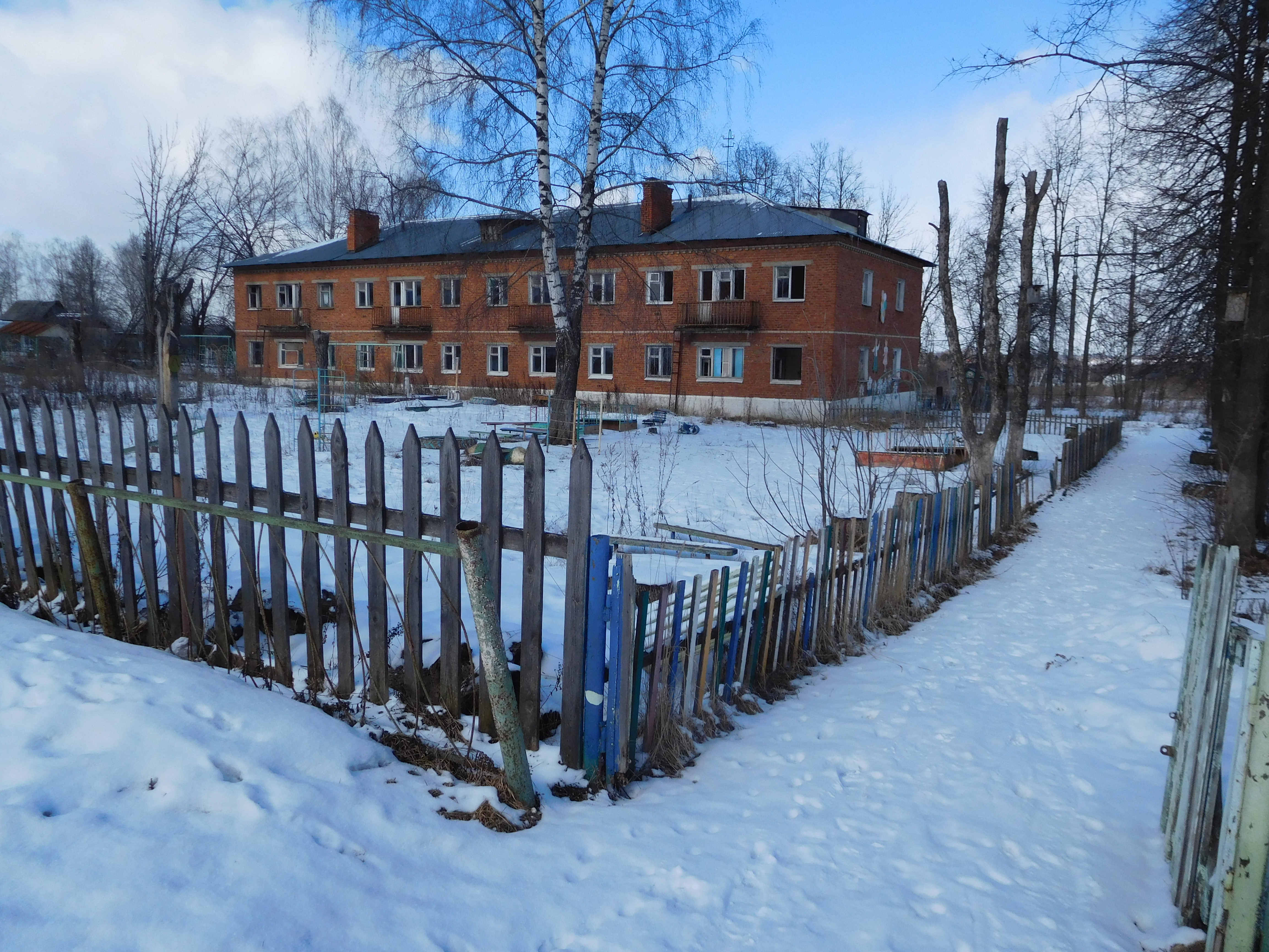 Старый детский сад. Сад 44 Подосинки. Сад дружок Подосинки детский. 44 Детский сад в Подосинках Дмитровского района.