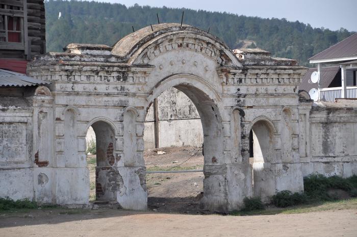 Кяхта номер. Дом купца Лушникова Кяхта. Кяхта Ротонда. Кяхта купец Лушников. Дом Лушникова в Кяхте.