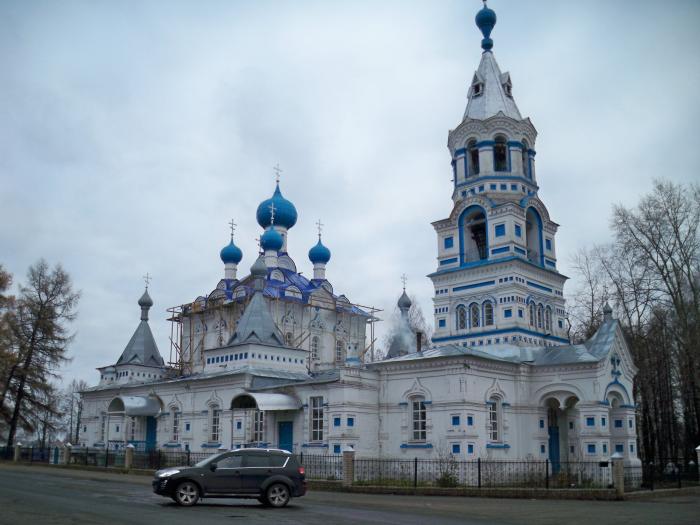 Кирссити. Храм Покрова Пресвятой Богородицы г. Кирс. Церковь в Кирсе Кировской области. Храм Покрова Пресвятой Богородицы Кирс колокольня. Церковь Кирс Верхнекамский район.