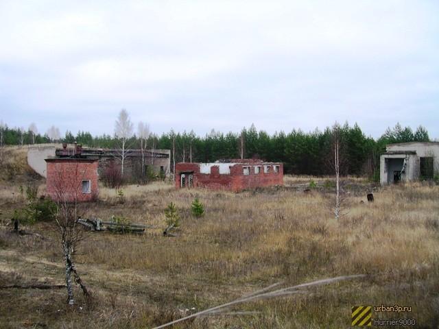 Abandoned military base | abandoned / shut down