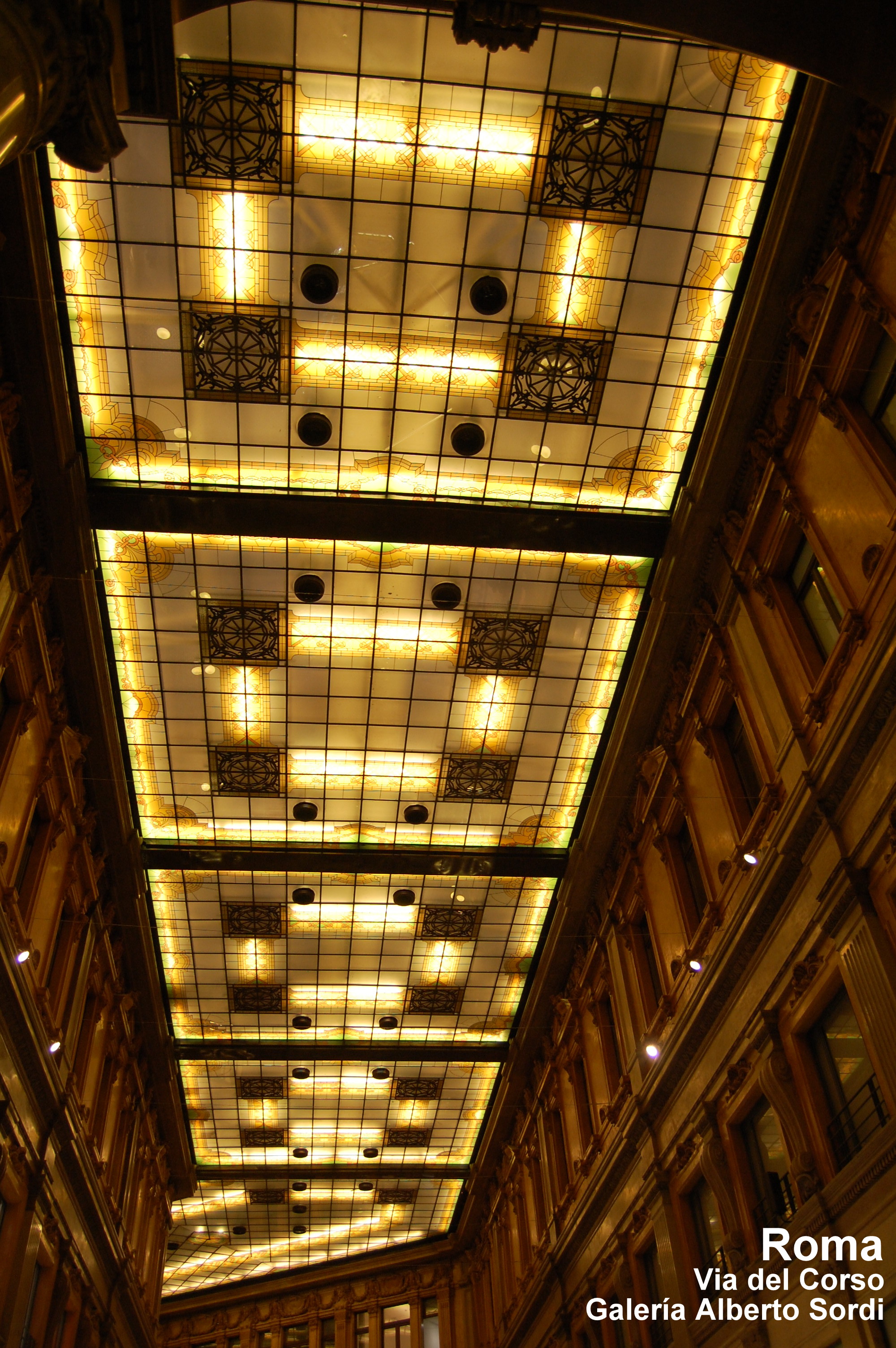 Galería Alberto Sordi - Roma | centro comercial, Museo de Arte / Galería de Arte