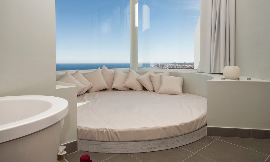 higueron hotel malaga curio collection by hilton reseñas