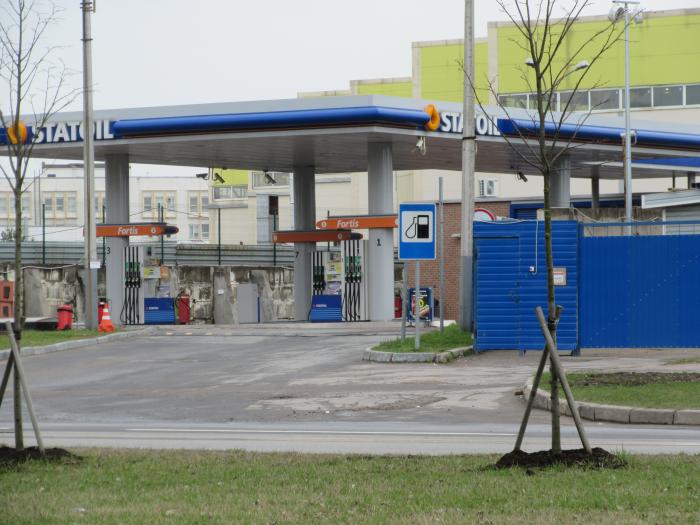 азс vnk махачкала. закрой азс. закрытая бензоколонка. газпромнефть табличка азс закрыта. закрытая азс.