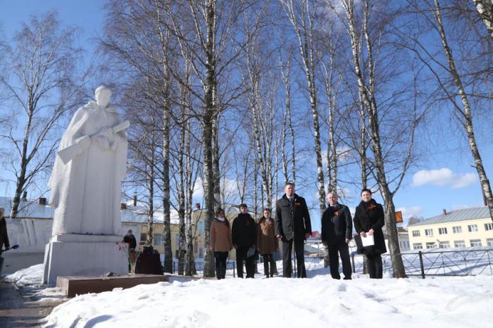 Имени Бабушкина Вологодская область. Село имени Бабушкина Вологодской области аллея героев. Памятник имени Бабушкина Вологда. Достопримечательности с им Бабушкина Вологодской области.