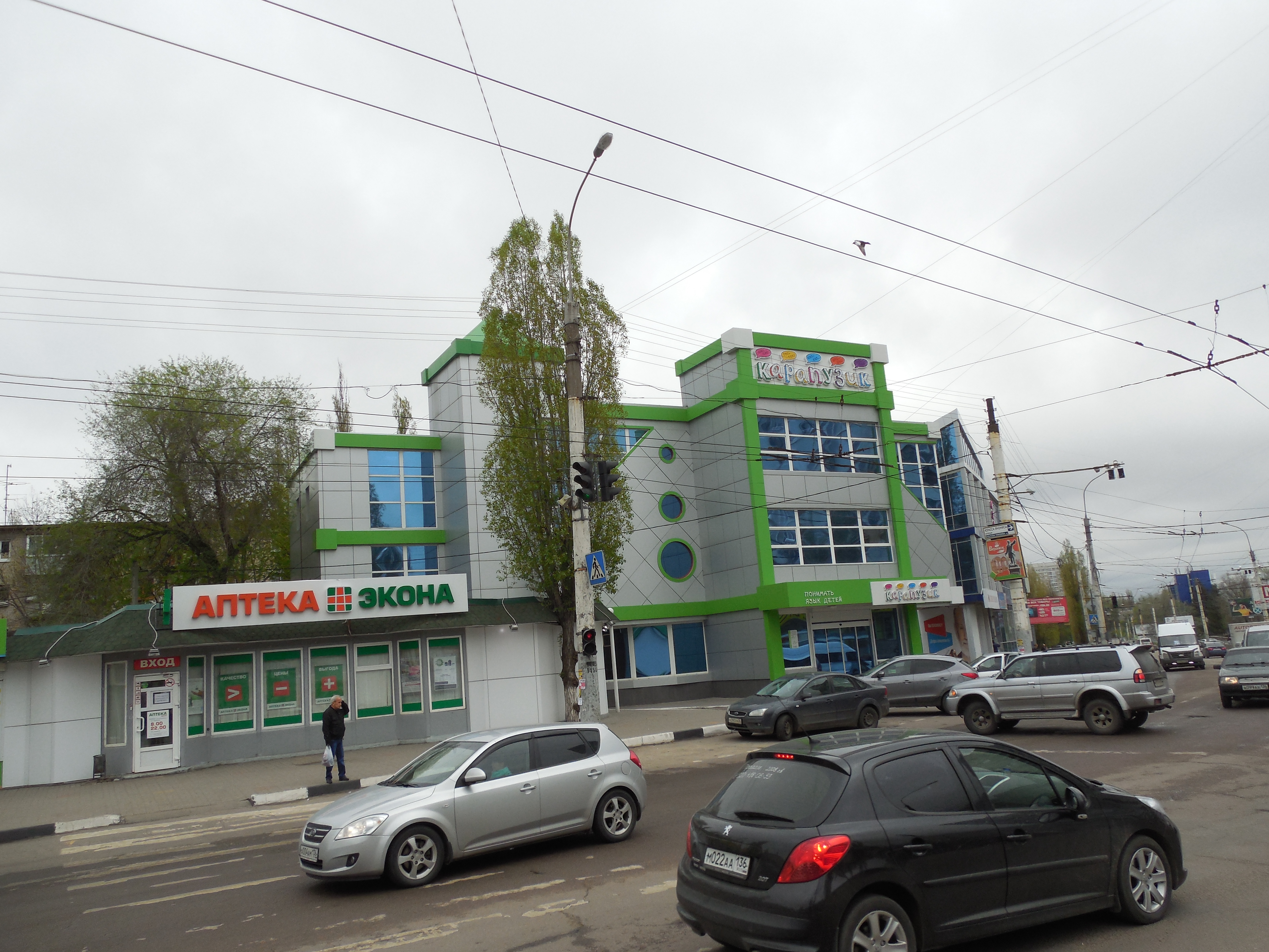 новый магазин под аренду. 17 павильон. переулок отличников воронеж. пав воронеж. ларек в помещении.