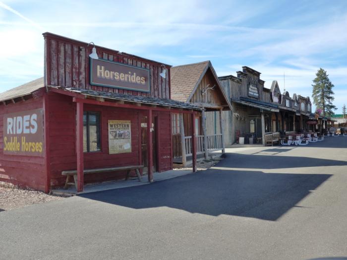 Old Bryce Shopping Village - Bryce Canyon City, Utah