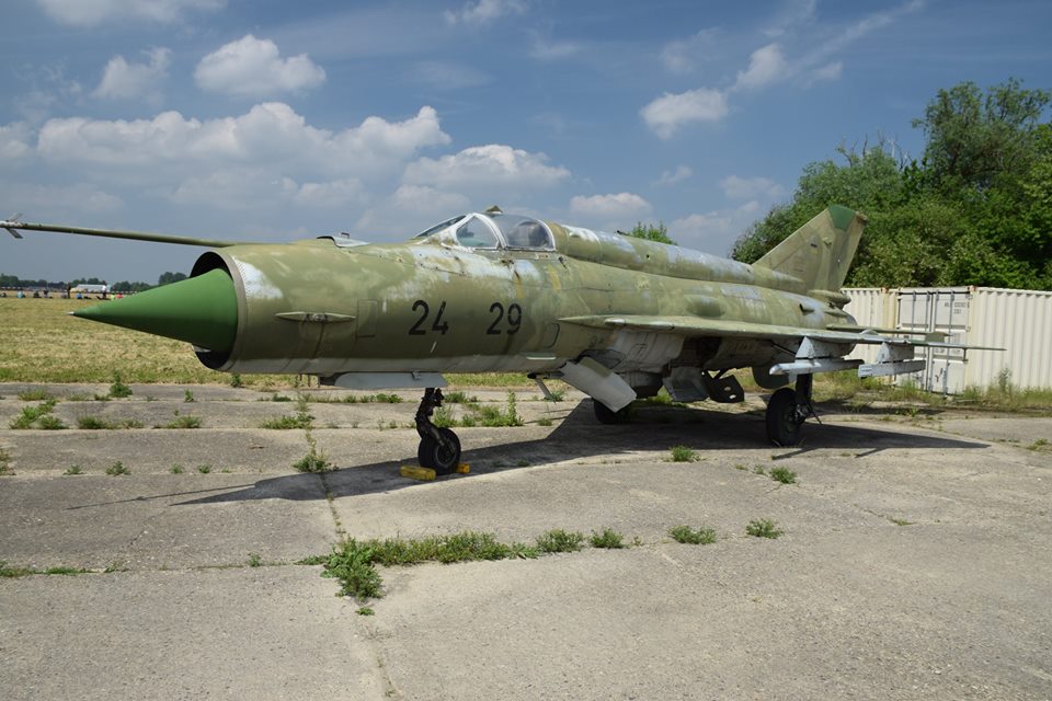 MiG-21