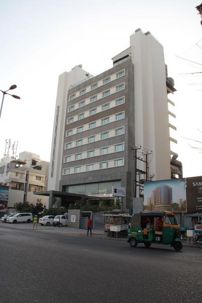 Royal Orchid Central - Vadodara