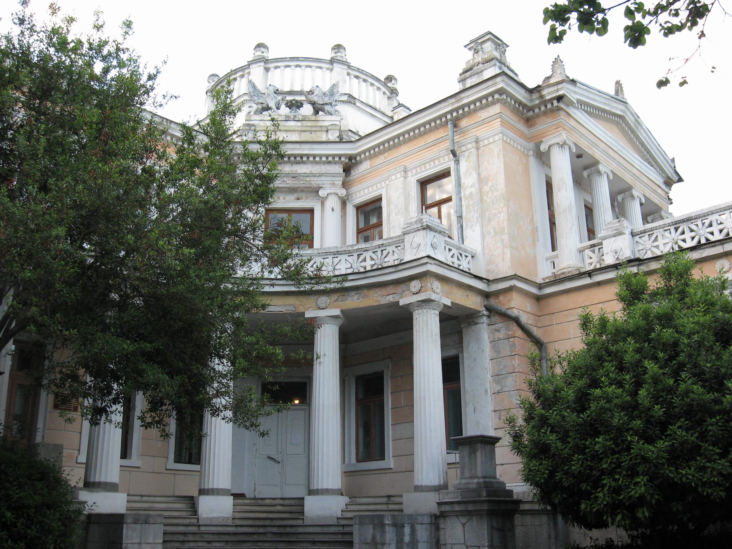 симферополь дворец пионеров
