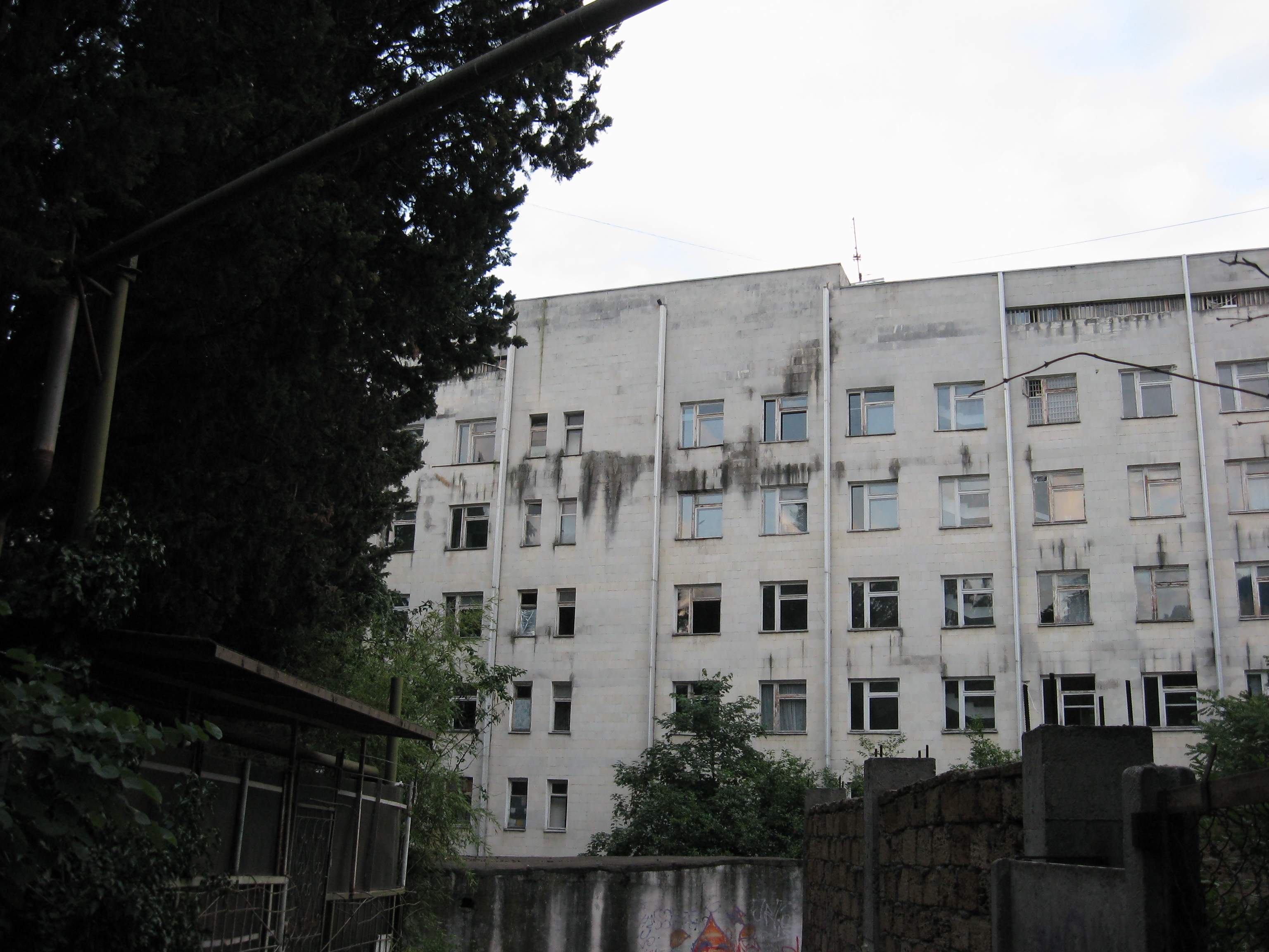 Ялтинская городская поликлиника. Ялтинская городская поликлиника 1. Городская больница Ялта. Ялтинская городская больница № 1, детская поликлиника, Ялта. Тольятти 13 Ялта.