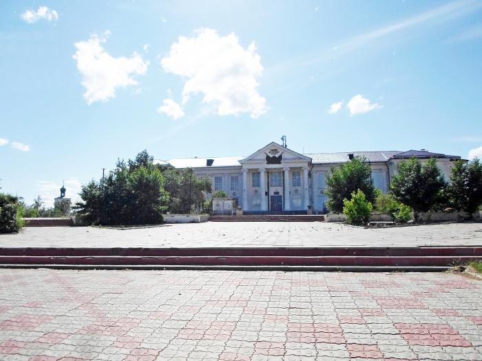 Гусиноозерск бурятия дк шахтер. Гусиноозерск дк шахтер. Дк шахтер гусиноозерск история. Гусиноозёрск дворец культуры. Поселок гусиноозерск бурятия.