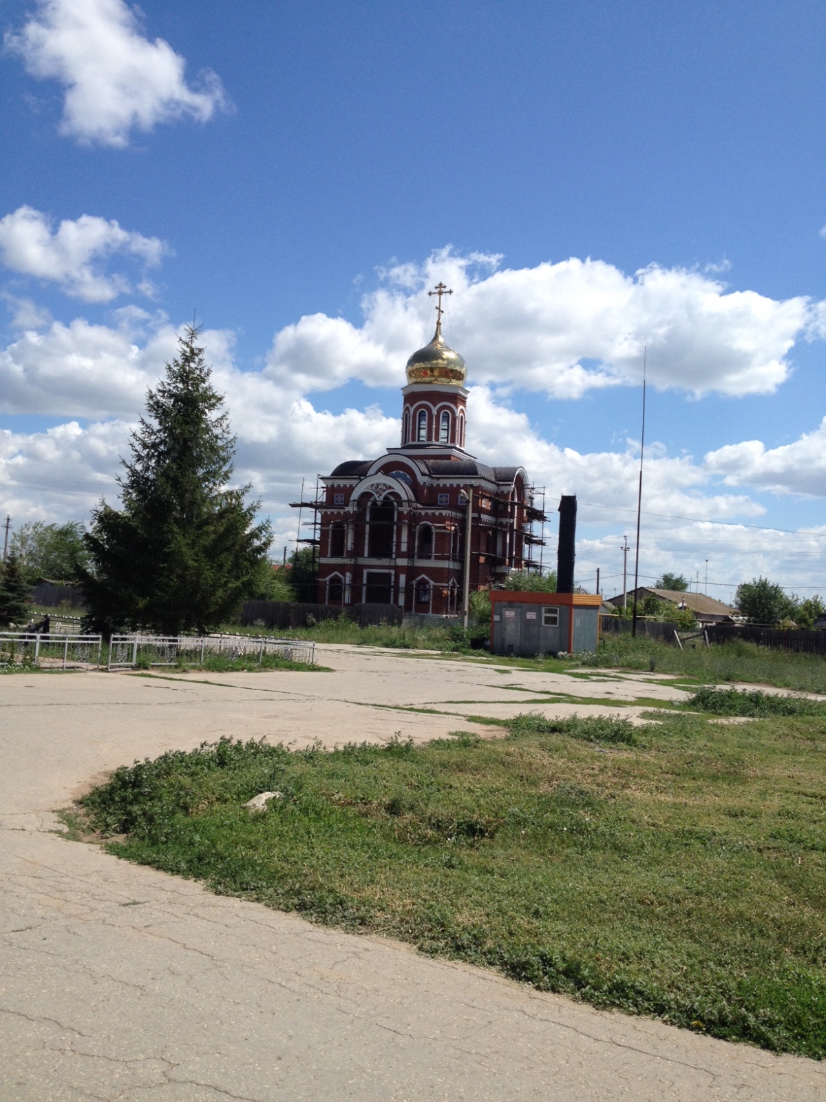 Село бобровка челябинская область. Бобровка храм. Самарская область, Бобровка. Церковь Михаила Архангела. Церковь с Бобровка Кинельский район. Церковь Святого Михаила Бобровка.